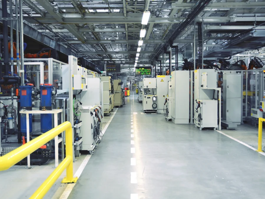 Industries with strict hygiene standards (Food & Medical)